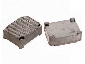 Арт. 1023 - Резиновая опора для ножничных подъемников 160 мм. х 120 мм. Н - 35 мм.